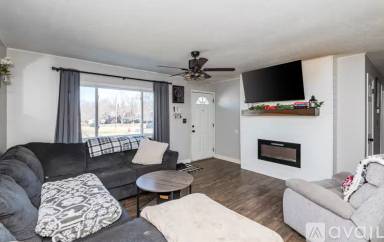 Main picture of 492 Greenup Ct