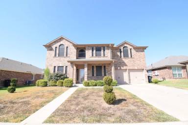 Main picture of 4902 Birmingham Cir