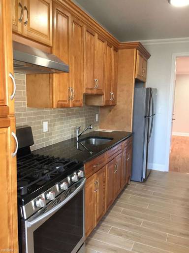 Main picture of 3439 Bruckner Blvd