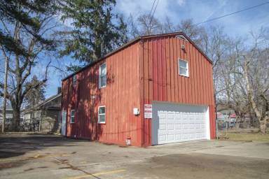 Main picture of 15 Elliott St