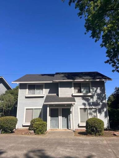 Main picture of Pine Street Apartments