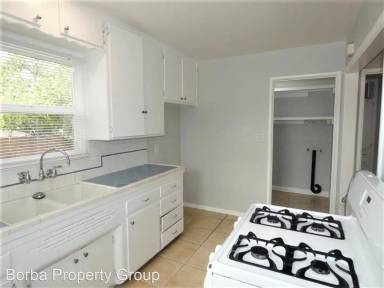 Main picture of 4506-34 N Lakewood Blvd