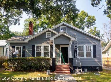 Main picture of 1313 E 41st St