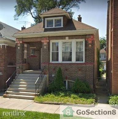 Main picture of 705 E 92nd St