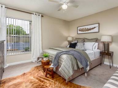 Main picture of 7325 Goldenpointe Blvd