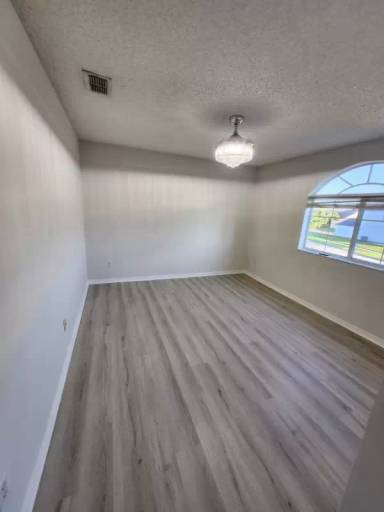 Main picture of 2512 Brookstone Dr