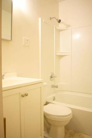 Main picture of 1215 1/2 N 11th St