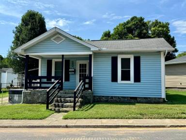 Main picture of 346 Mayflower Ave
