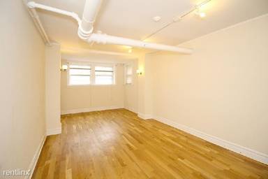 Main picture of 908 W Waveland Ave