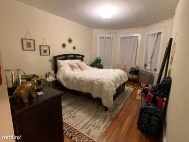 Main picture of 233 Kelton St