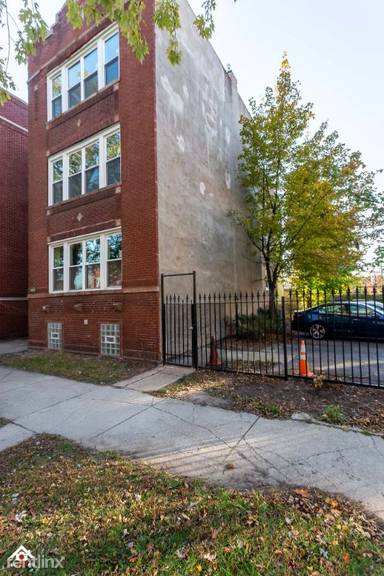 Main picture of 6650 S Maryland Ave