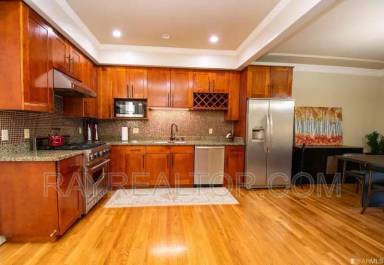 Main picture of 1445 Lombard St