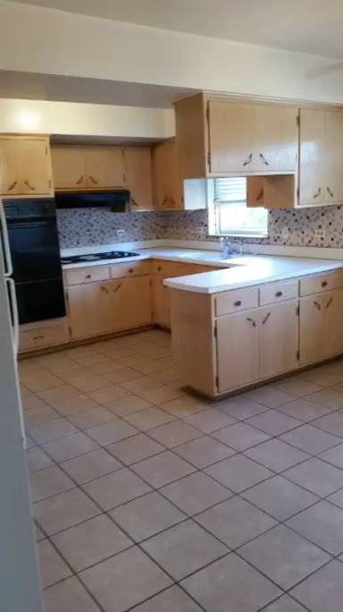 Main picture of 4431 N Newcastle Ave