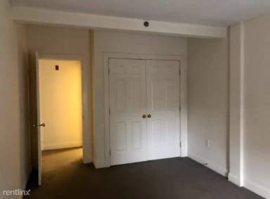 Main picture of 10 S Main St