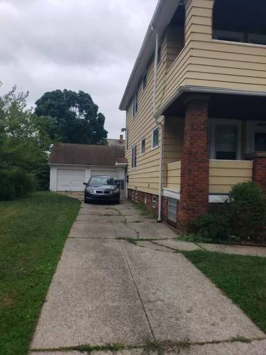 Main picture of 18606 Kewanee Ave