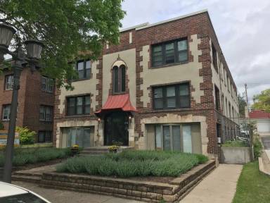 Main picture of 995 Grand Ave