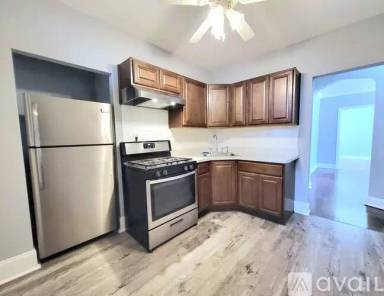 Main picture of 2948 N Laramie Ave