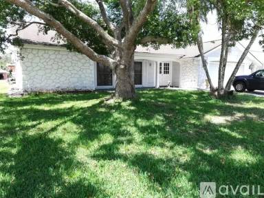 Main picture of 4249 Straits Ln