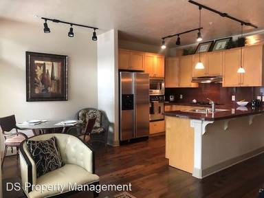 Main picture of 1207 W Fort St