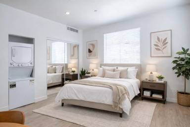 Main picture of 1501 W Sunset Blvd