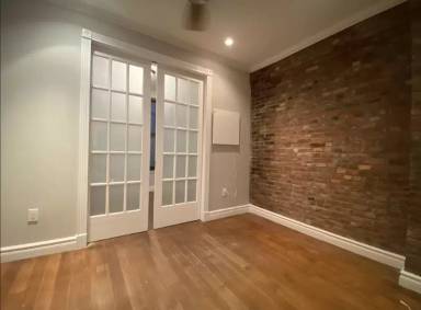 Main picture of 134 Orchard St