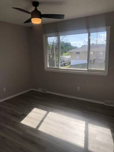 Main picture of 717 S Prairie St