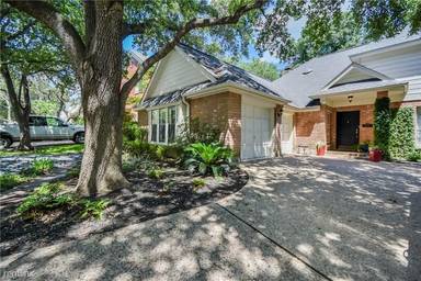 Main picture of 4600 Eby Ln