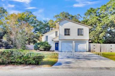 Main picture of 111 Cottonwood Dr