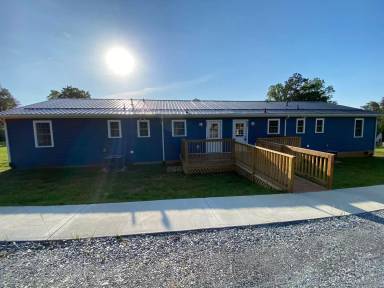 Main picture of 76 Crescent Hill Dr