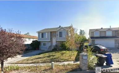 Main picture of 7607 W Jefferson Rd