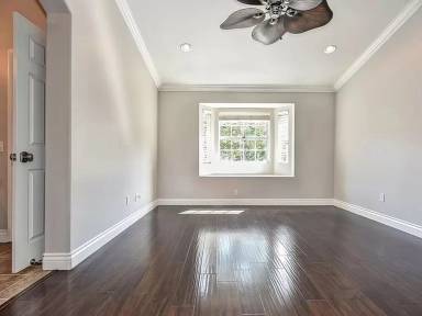 Main picture of 10 Promontory Park