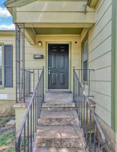Main picture of 2712 Mitchell Ave
