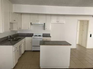 Main picture of 1719 259th St