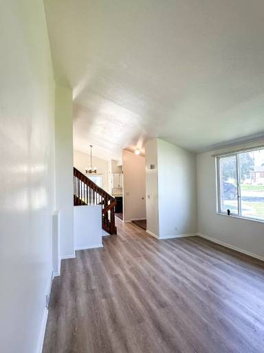 Main picture of 4957 S Hensley Cir
