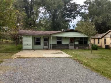 Main picture of 102 Oakdale St
