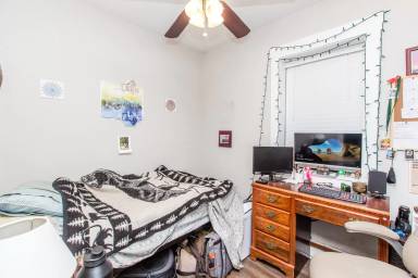 Main picture of 3049 W George St
