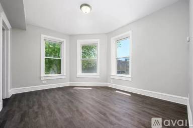 Main picture of 3856 S Sacramento Ave