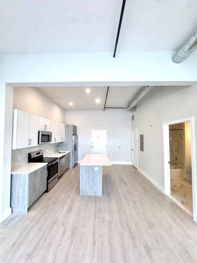 Main picture of 207 N Front St