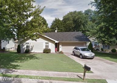 Main picture of 3810 S Lindell Ave