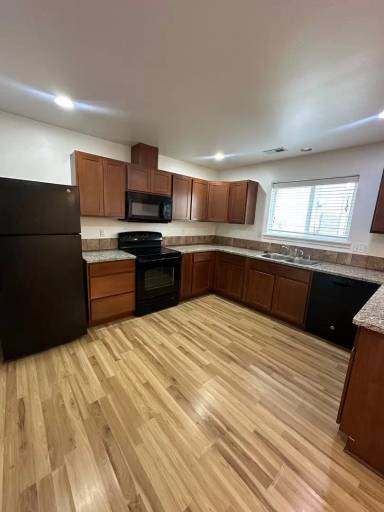 Main picture of 102 E Mizzou Ct