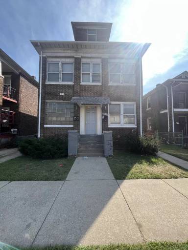 Main picture of 3927 Elm St