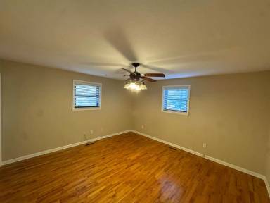 Main picture of 718 E Debra Dr
