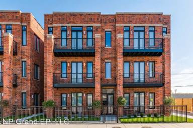 Main picture of 7353 W Grand Ave
