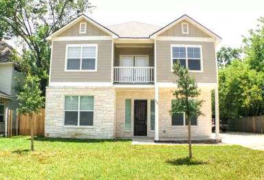 Main picture of 211 Fidelity St