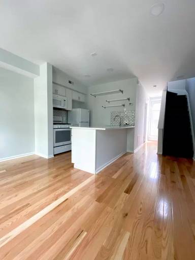 Main picture of 2224 Summer St