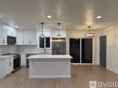 Main picture of 147 Lloyd Pl NW