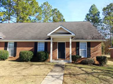 Main picture of 150 Westcott Ln