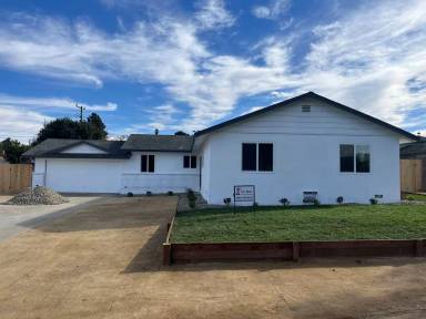 Main picture of 3510 Dickson Dr