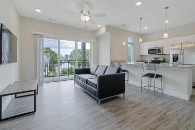 Main picture of 611 South State Street - 101