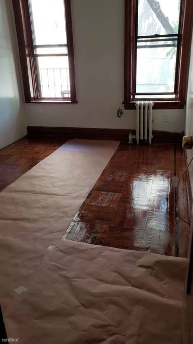 Main picture of 127 Bay Ridge Ave